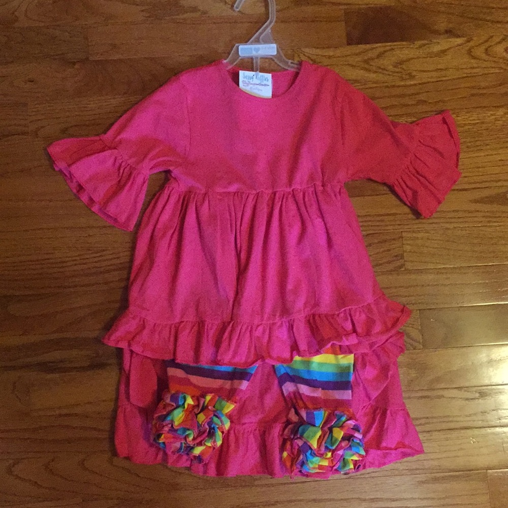 2 piece girls Sassy Ruffles Rainbow Brite outfit.